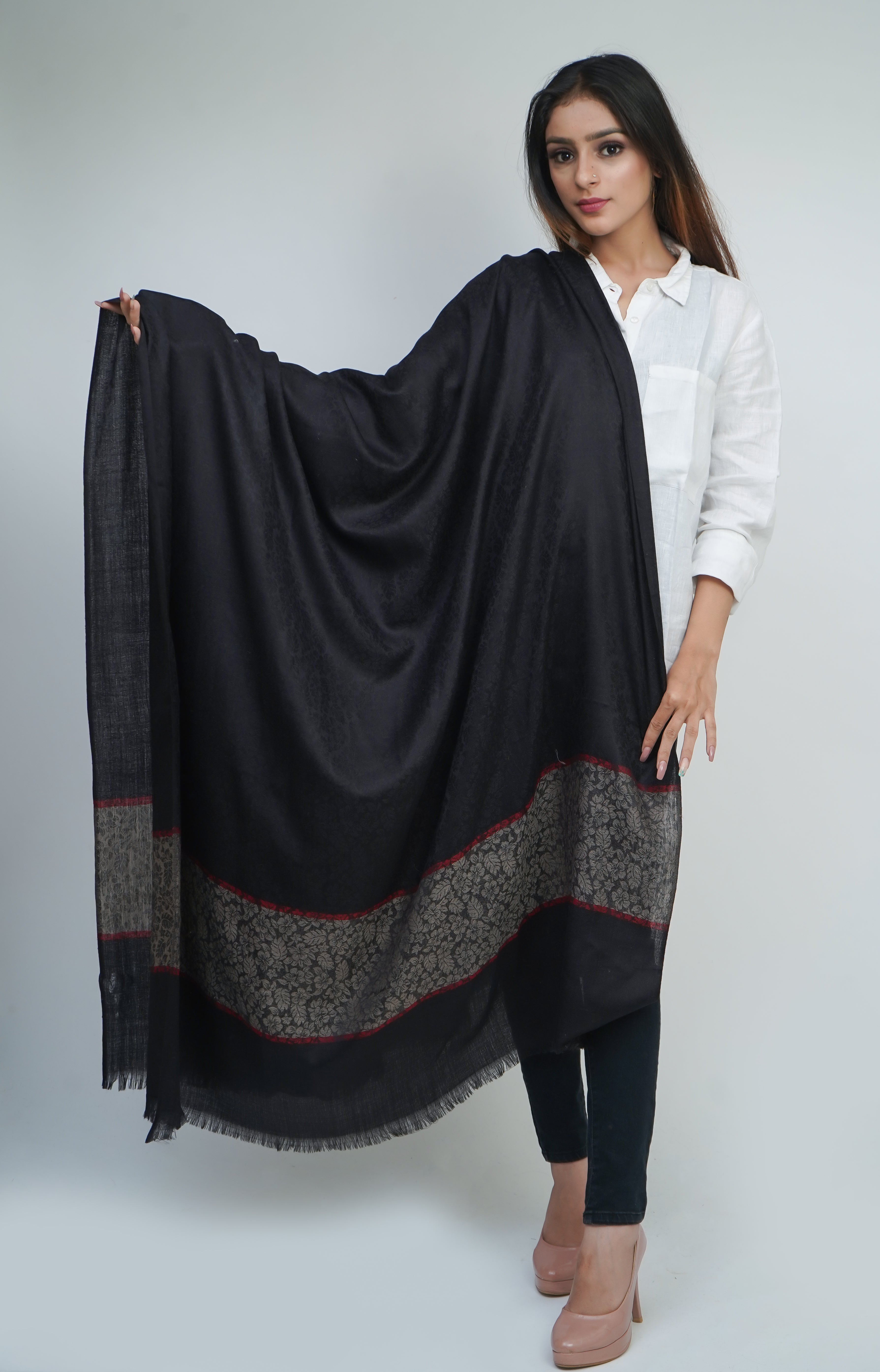 Fine Wool Pashmina Kashmiri Soft & Warm Black Shawl