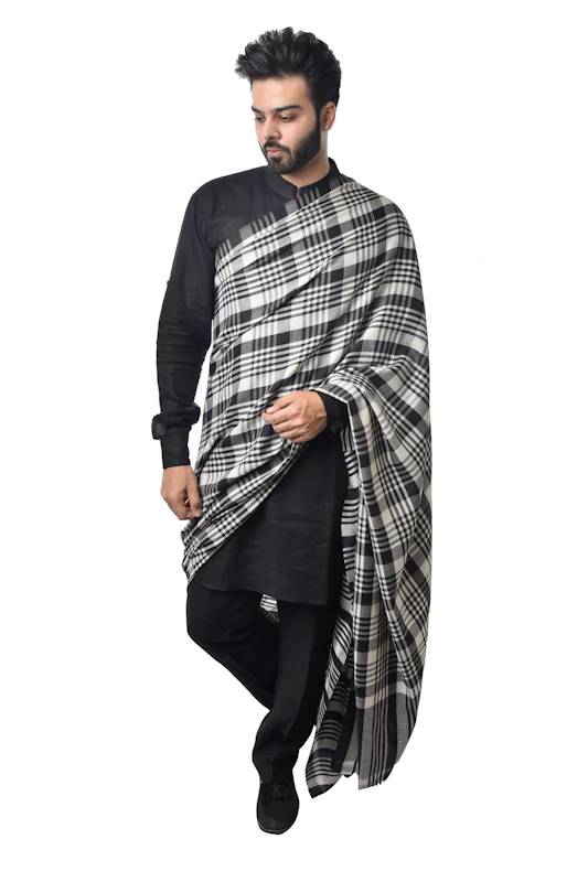 Black &  White Contrast Check, Fine Wool, Soft & Warm Shawl / Lohi